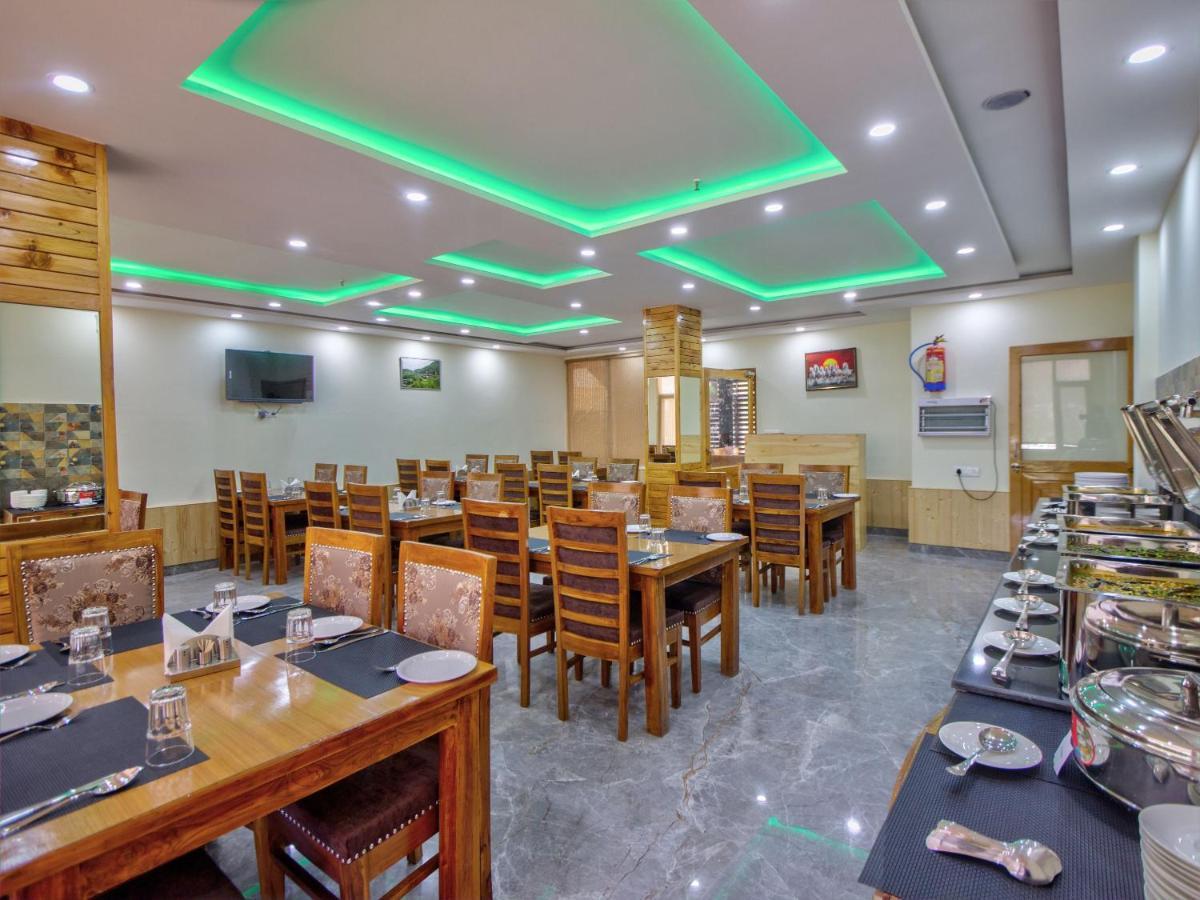Hotel Swastik Grand Manali Exterior foto