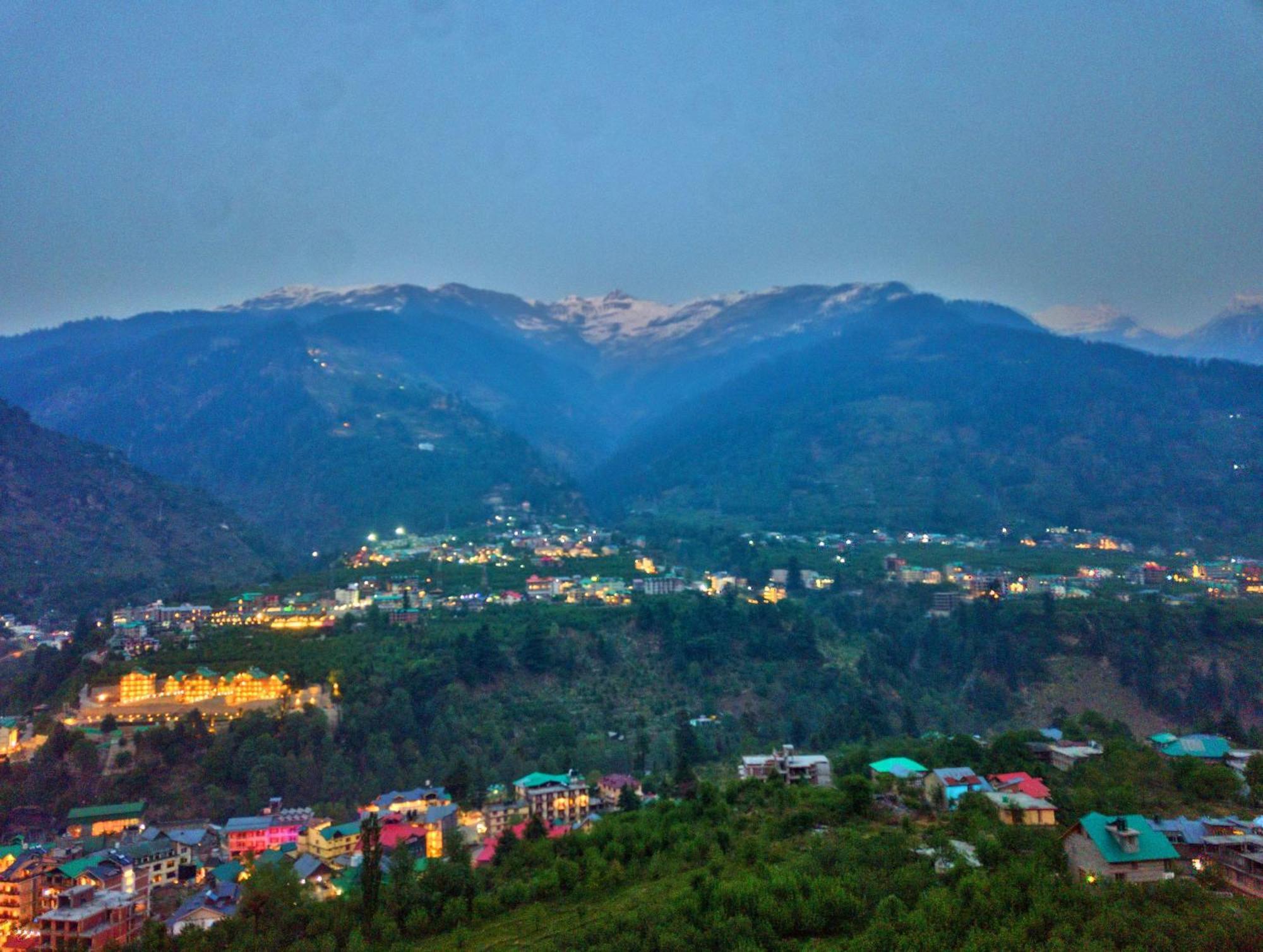 Hotel Swastik Grand Manali Exterior foto